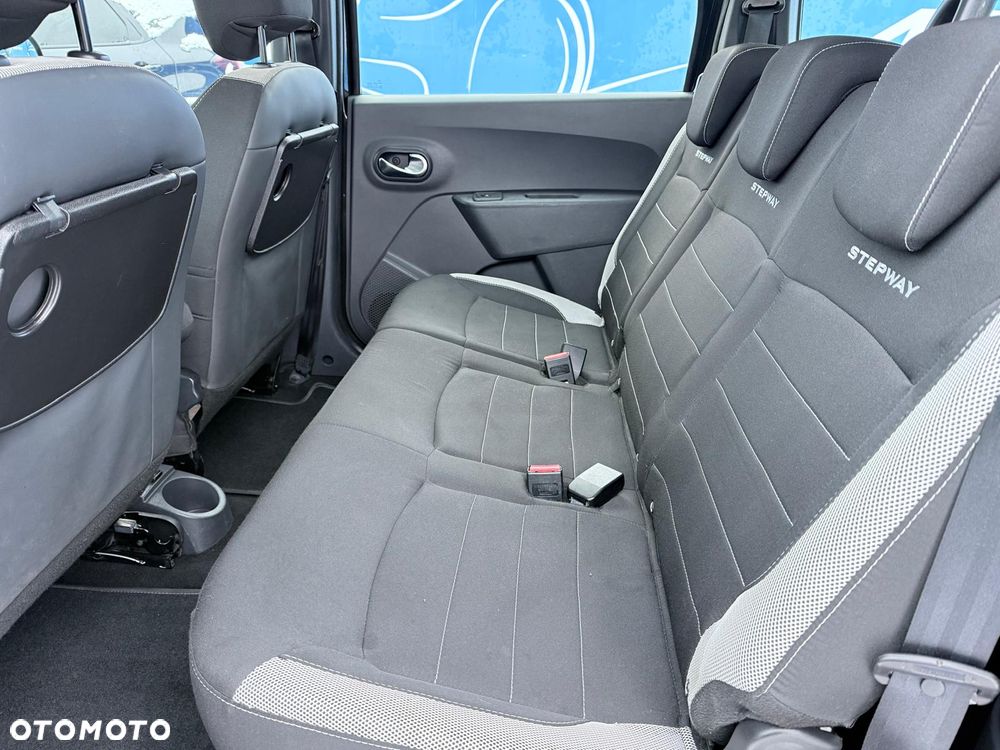 Dacia Lodgy dCi 110 Stepway Celebration - 13