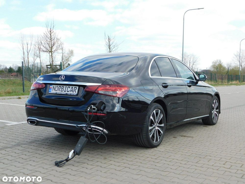 Mercedes-Benz Klasa E - 24