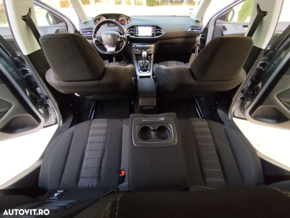Peugeot 308 - 6