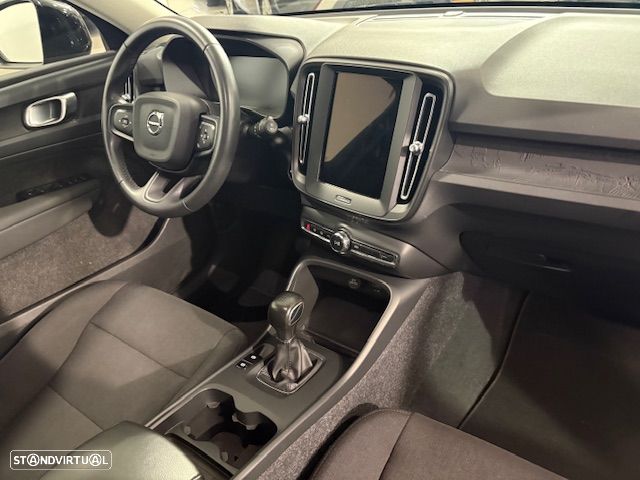 Volvo XC 40 1.5 T2 Plus Dark - 33