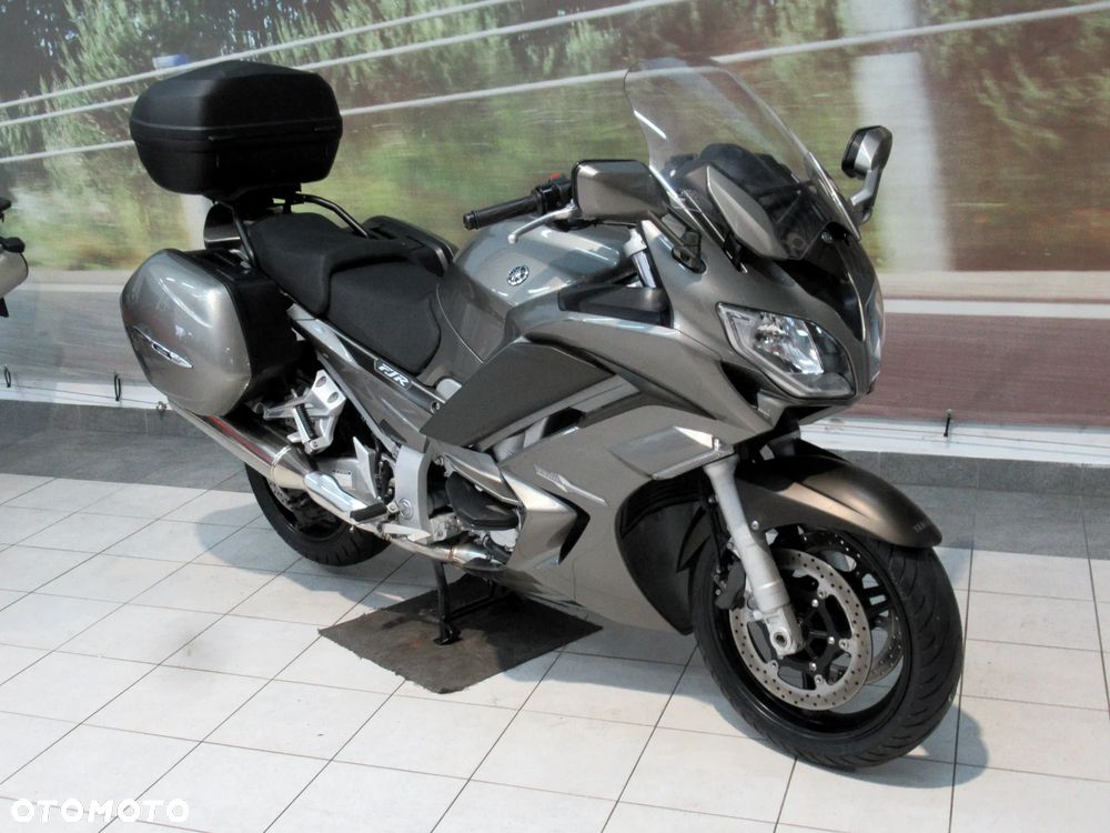Yamaha FJR - 2