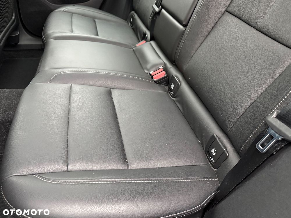 Volvo XC 40 T3 Geartronic Momentum Pro - 34