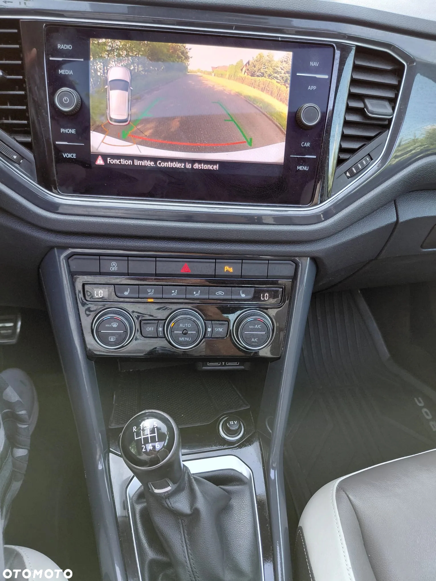 Volkswagen T-Roc - 31