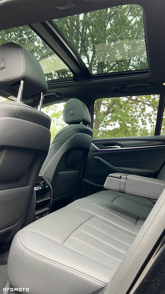 BMW Seria 5 530e xDrive M Sport sport - 9