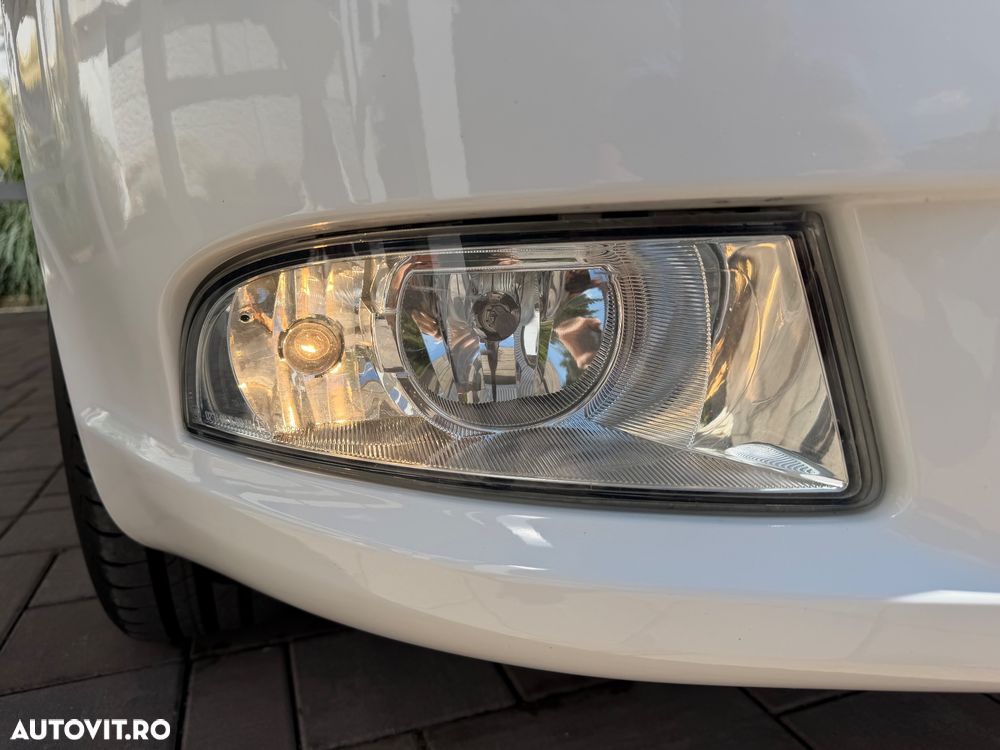 Skoda Octavia 1.6 TDI AMBITION - 32