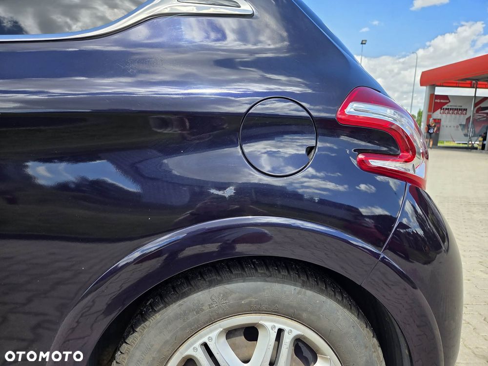 Peugeot 208 ver-e--hdi-fap-115-stop-start-xy - 23