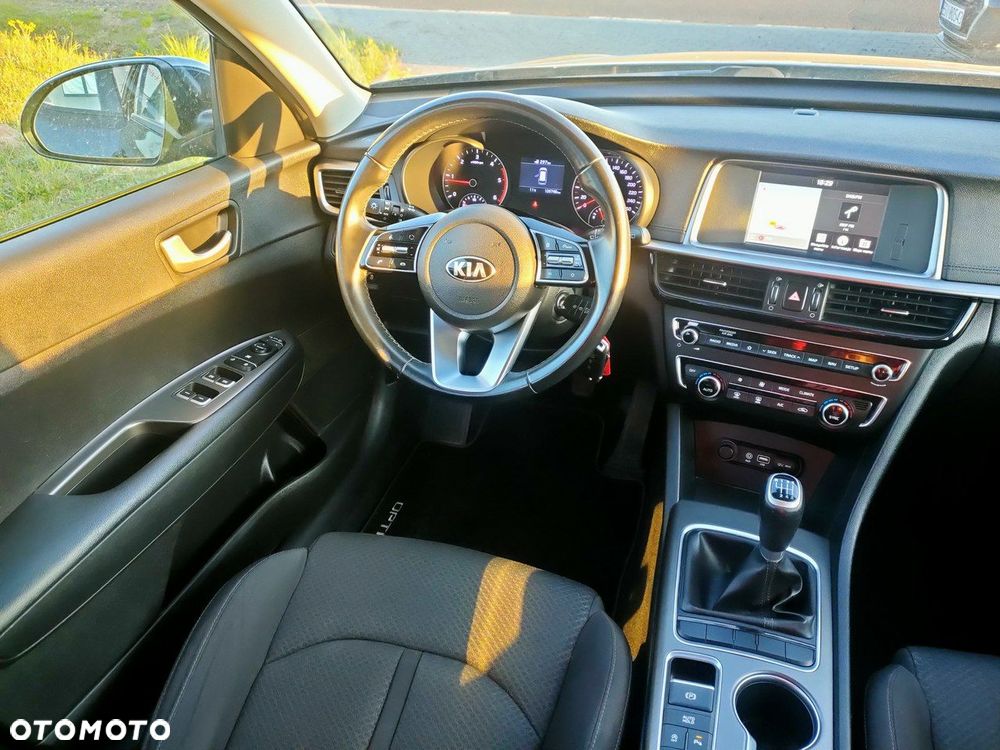 Kia Optima - 32