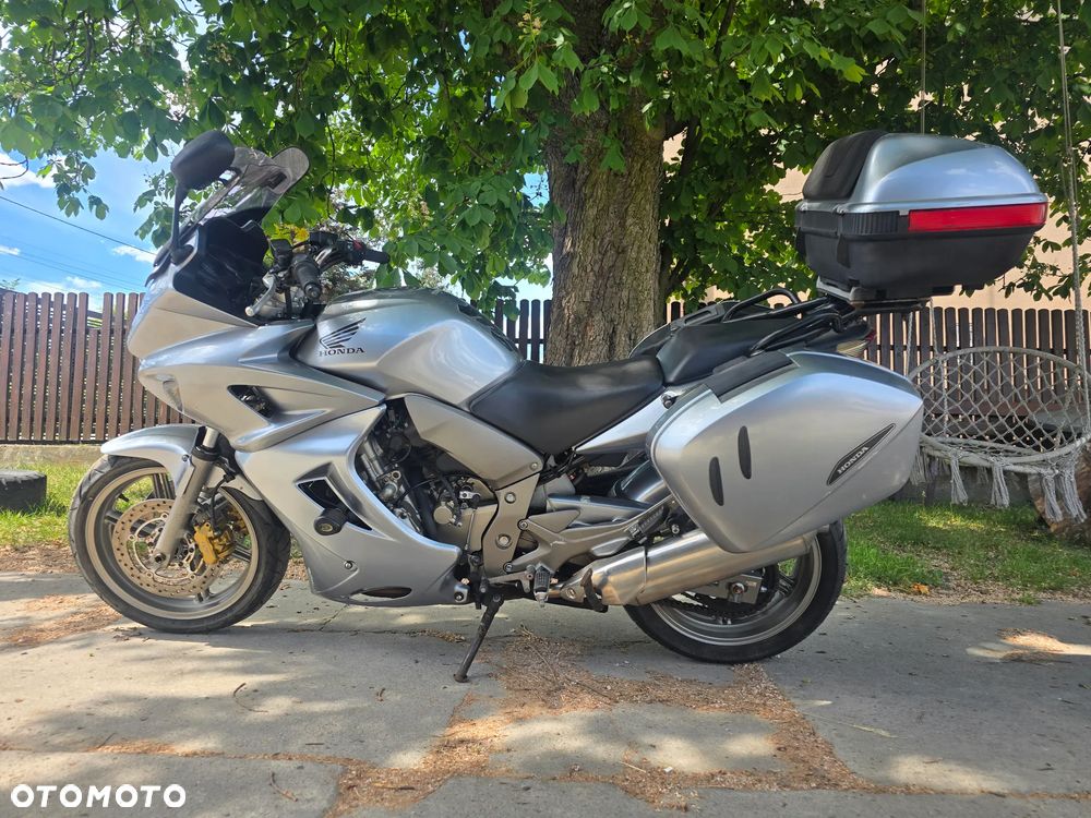 Honda CBF - 9