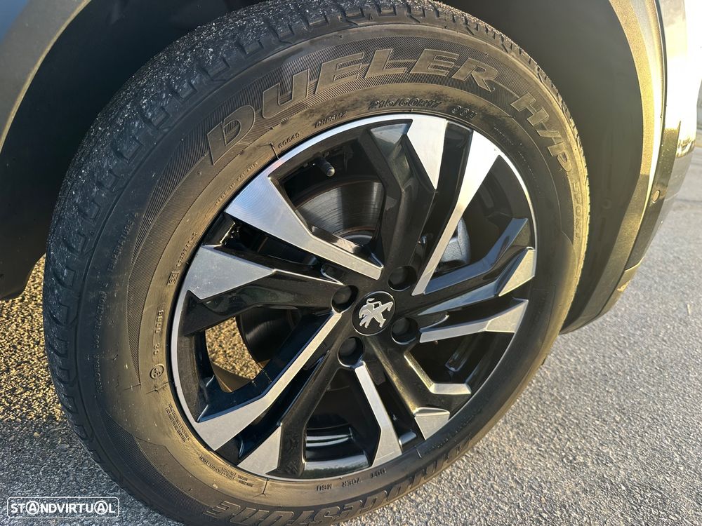 Peugeot e-2008 50 kWh GT - 5