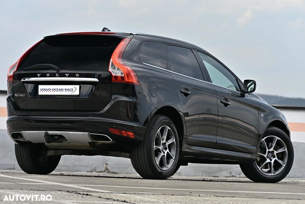 Volvo XC 60 D5 AWD Geartronic Ocean Race - 4