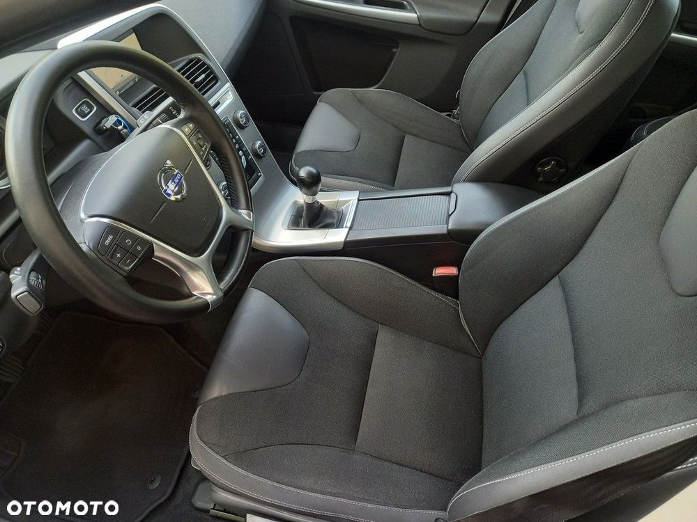 Volvo XC 60 DRIVe Momentum - 35