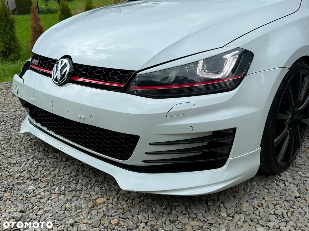 Volkswagen Golf GTI Performance BlueMotion Technology DSG - 22