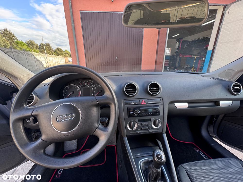 Audi A3 3-drzwiowe 1.6 Ambiente - 8