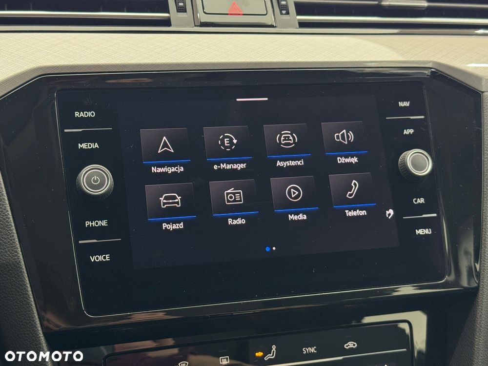 Volkswagen Passat - 29