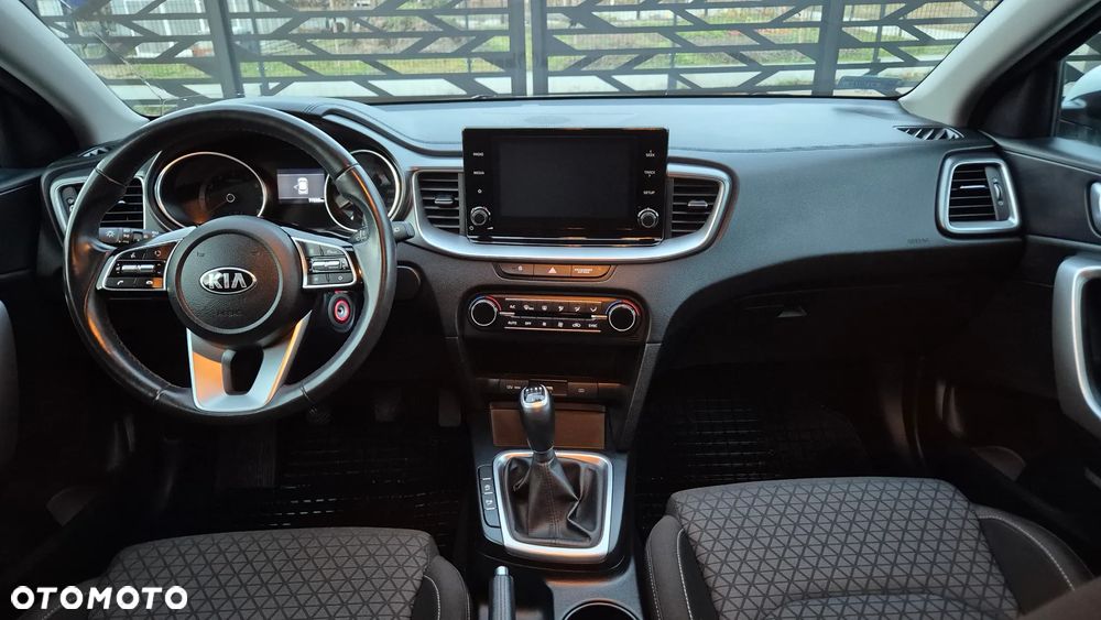 Kia XCeed 1.5 T-GDI M - 11
