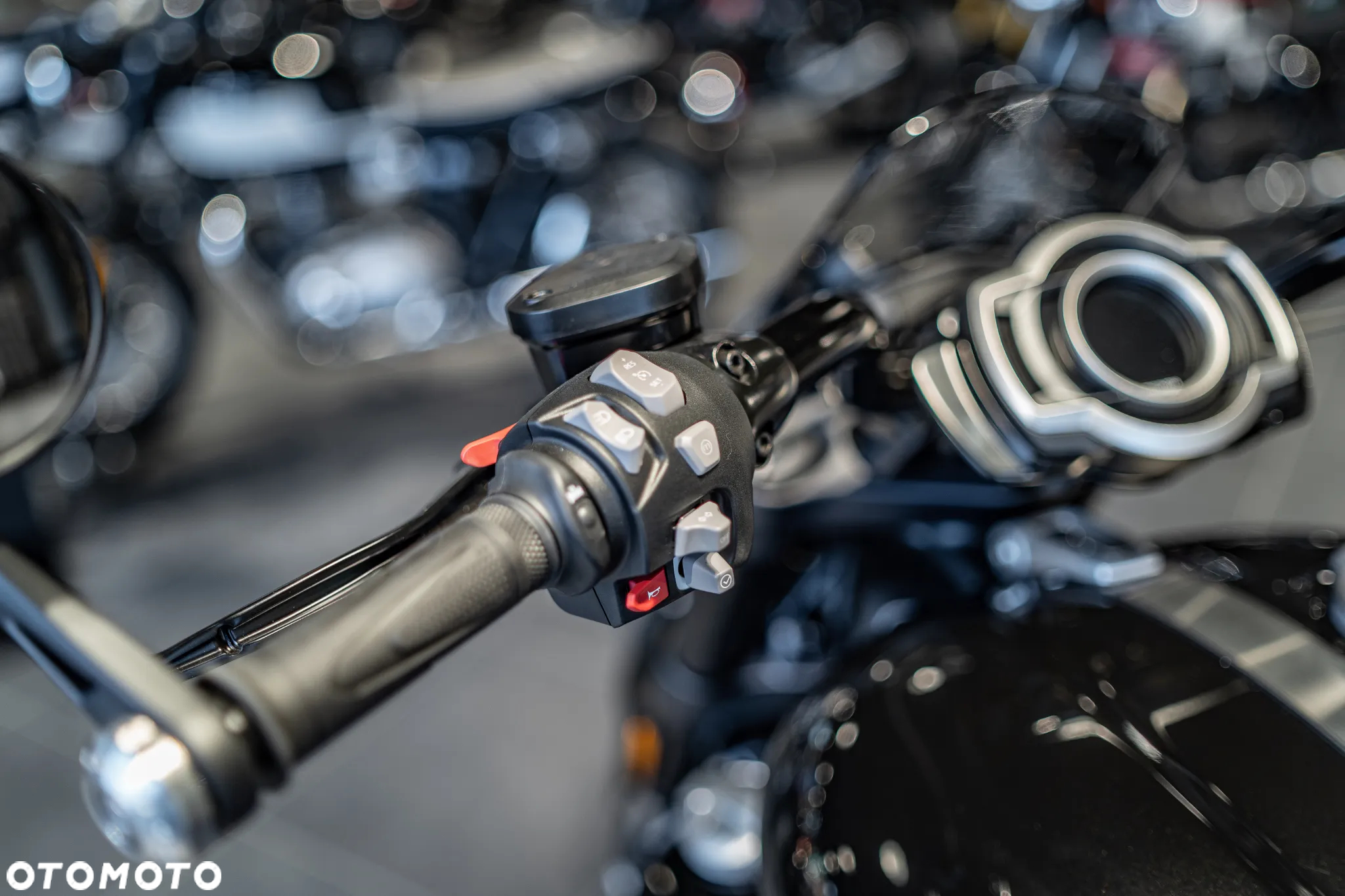 Triumph Rocket - 17