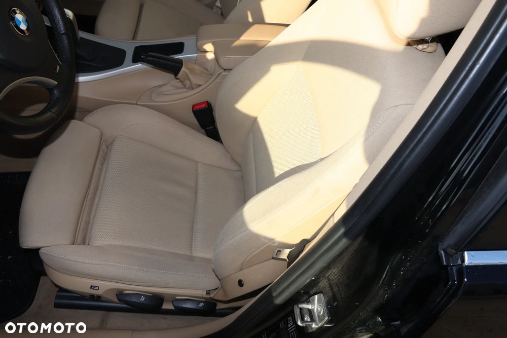 BMW Seria 3 - 16