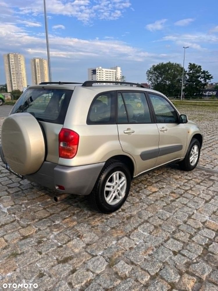 Toyota RAV4 - 14