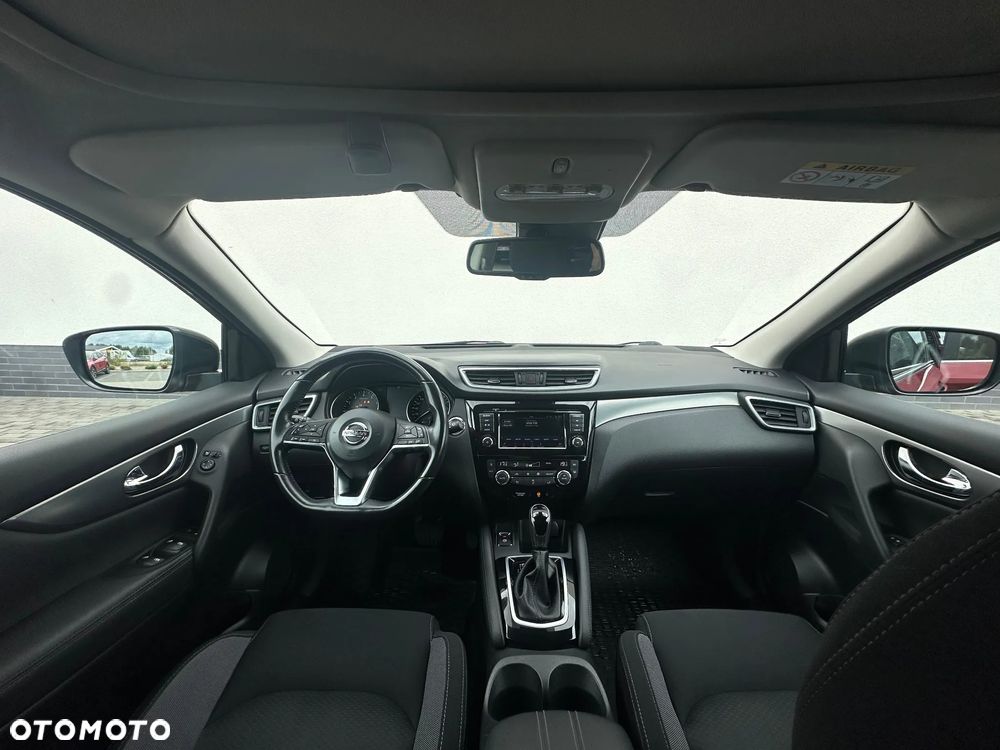Nissan Qashqai 1.3 DIG-T N-Connecta DCT - 9