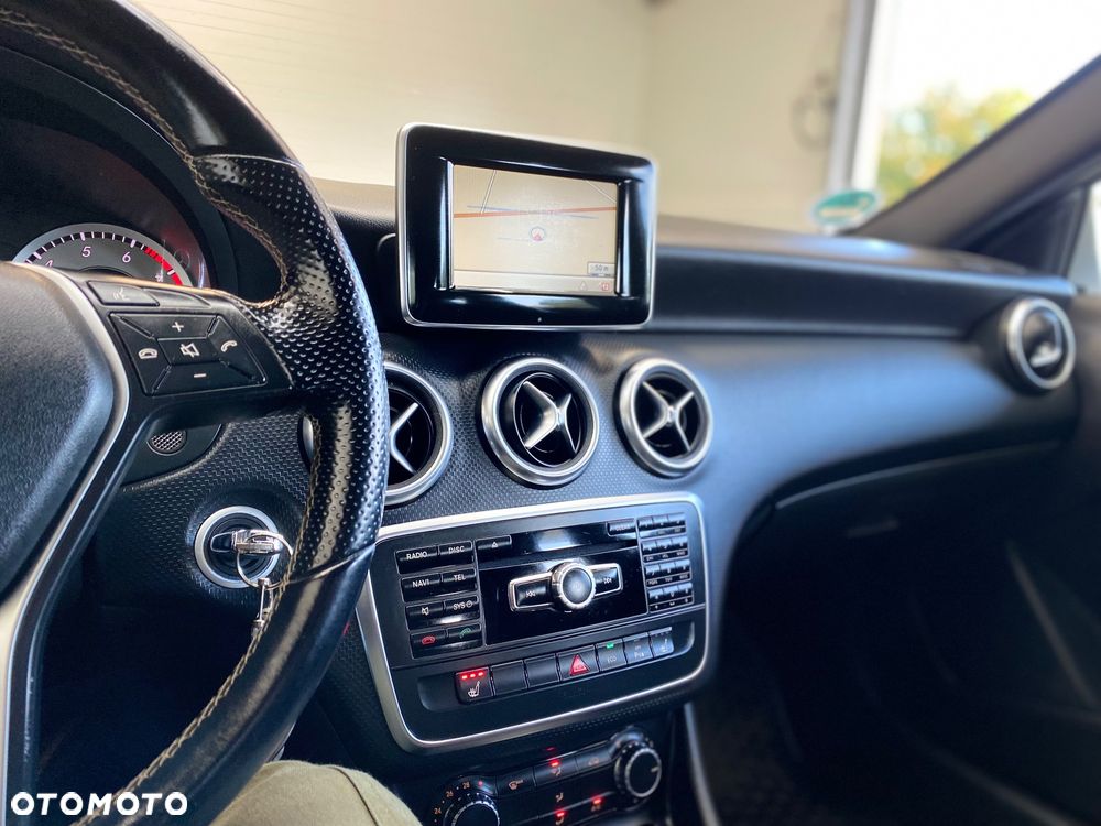 Mercedes-Benz Klasa A 180 (BlueEFFICIENCY) Style - 27