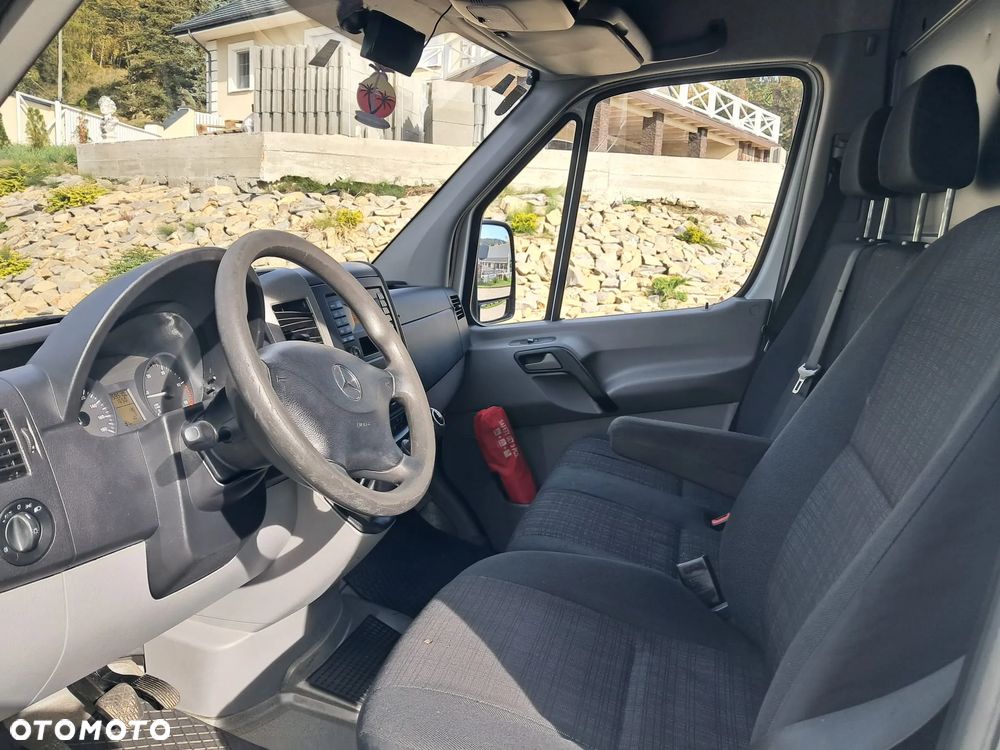 Mercedes-Benz Sprinter - 10