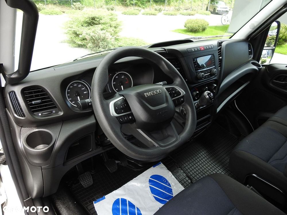 Iveco DAILY 35C14 KONTENER 8 PALET TEMPOMAT KLIMATYZACJA  BLIŹNIACZE KOŁA  140KM - 3