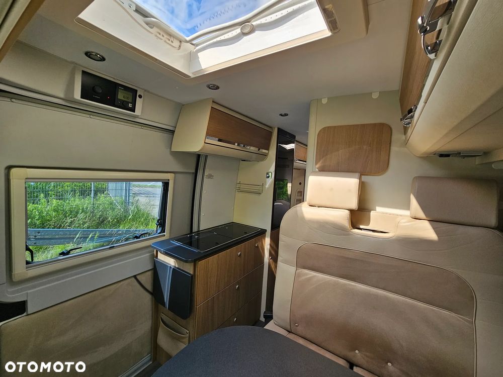 Adria TWIN 600 LUX Zimowy Hak MAX doposażony - 11