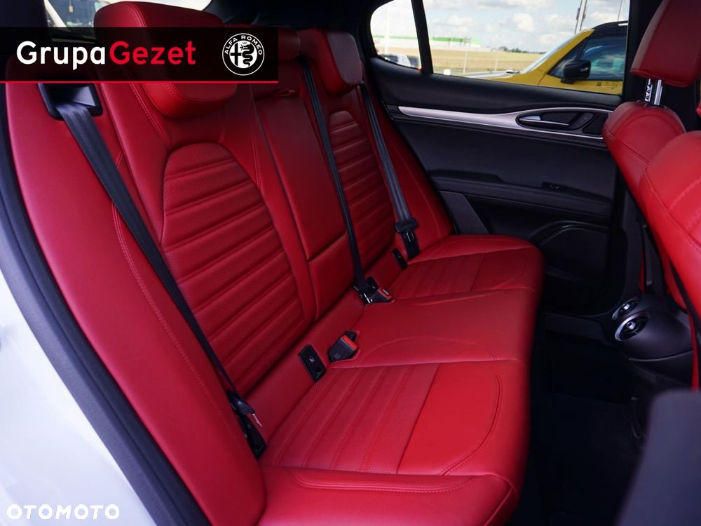 Alfa Romeo Stelvio - 6