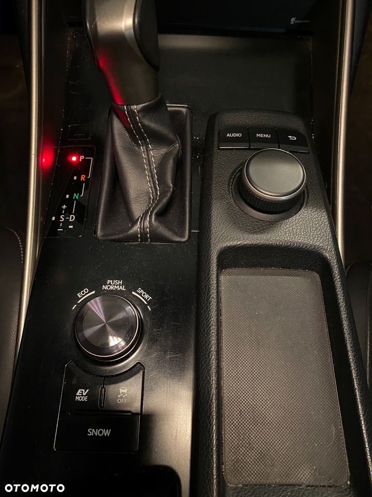 Lexus IS 250 Elegance - 12