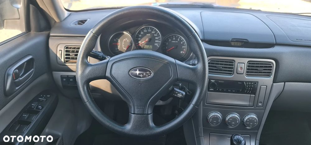 Subaru Forester 2.0X Trend - 25