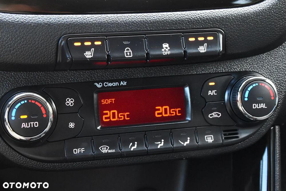 Kia Ceed - 36