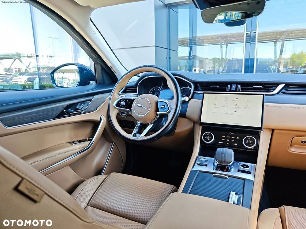 Jaguar F-Pace - 14