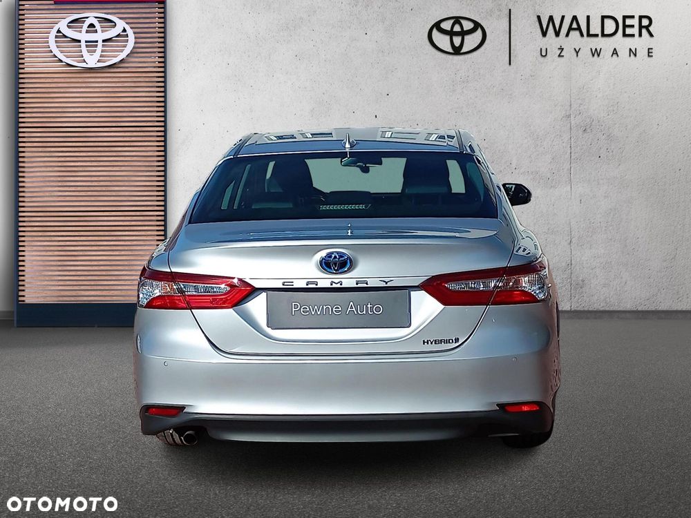 Toyota Camry 2.5 Hybrid Comfort CVT - 7