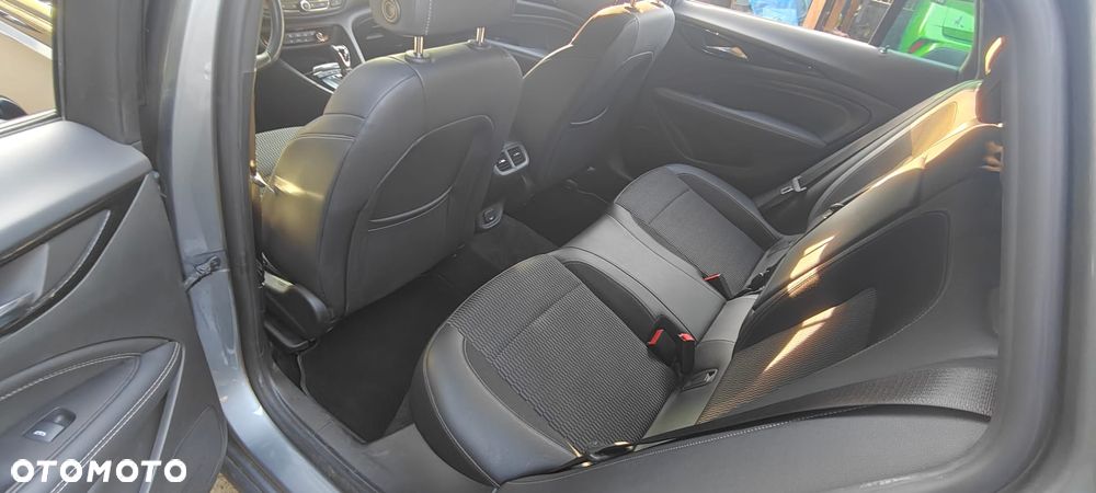 Opel Insignia - 17