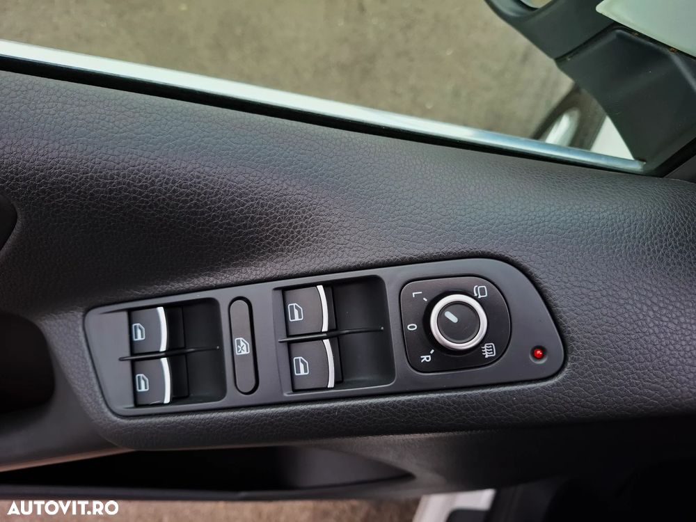 Volkswagen Tiguan 2.0 TDI DPF BlueMotion Technology Sport & Style - 12