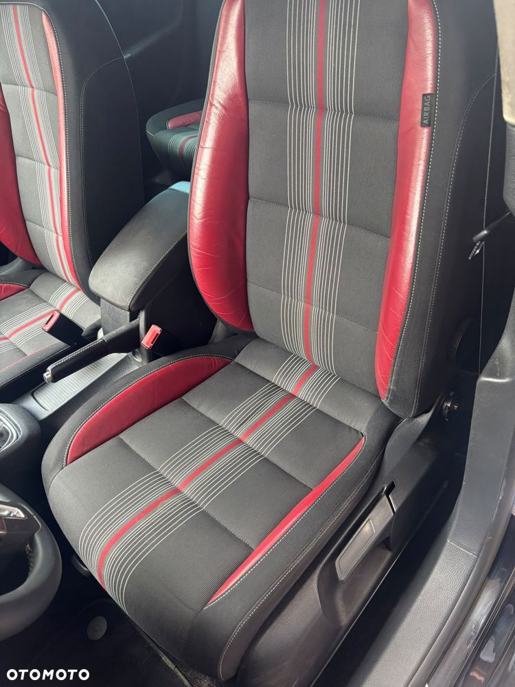 Volkswagen Golf 1.6 TDI DPF MATCH - 10