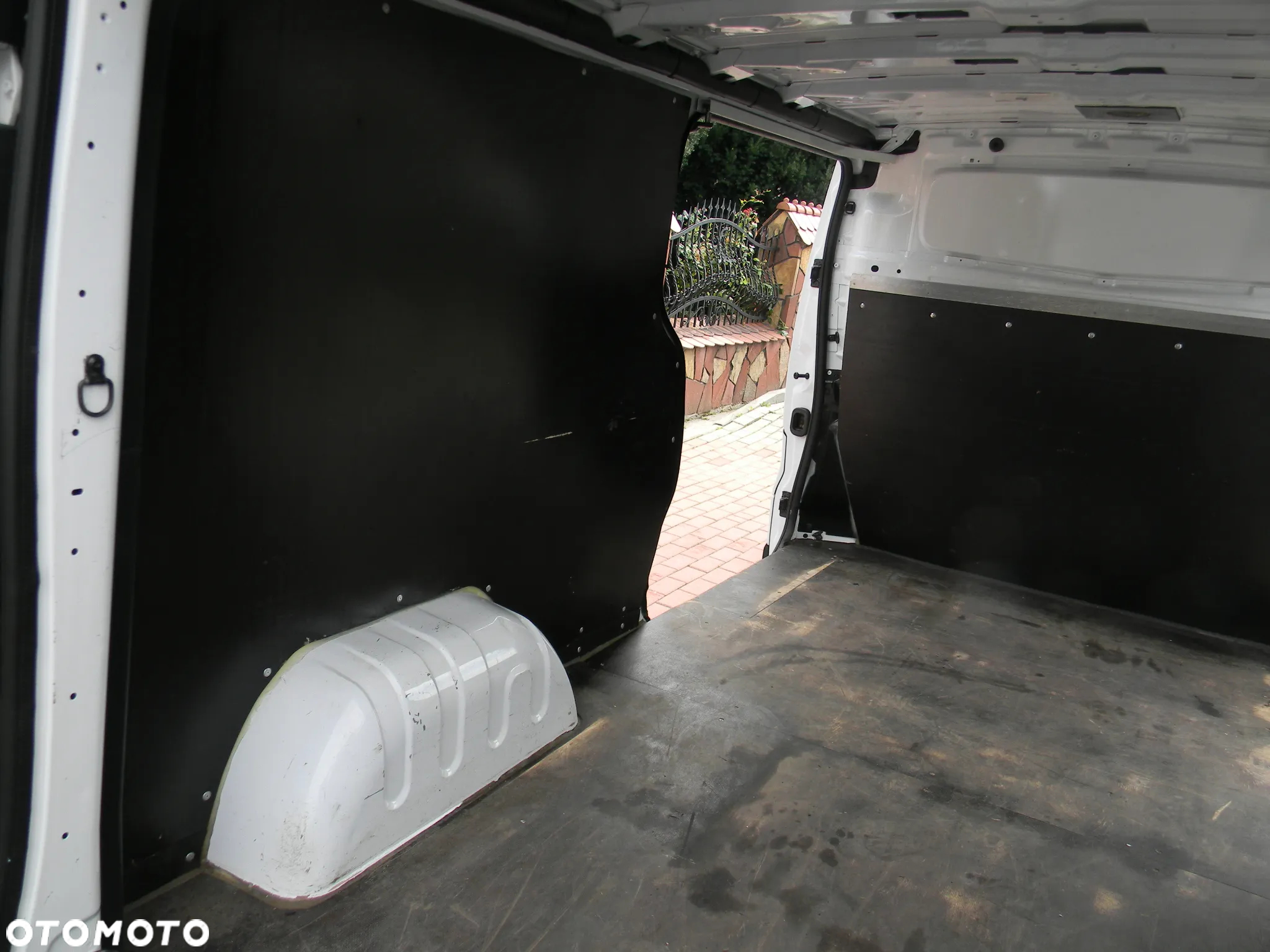 Opel Vivaro - 10