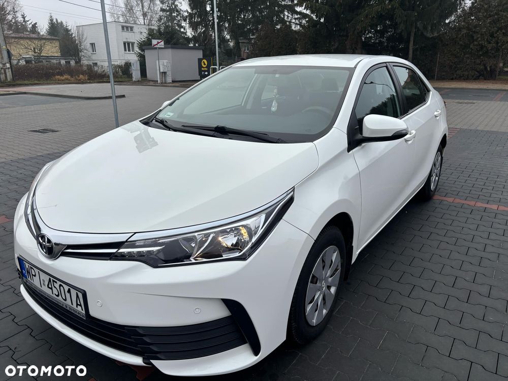 Toyota Corolla - 1