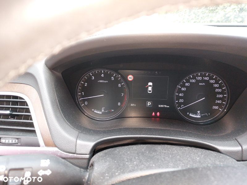 Hyundai Genesis - 4