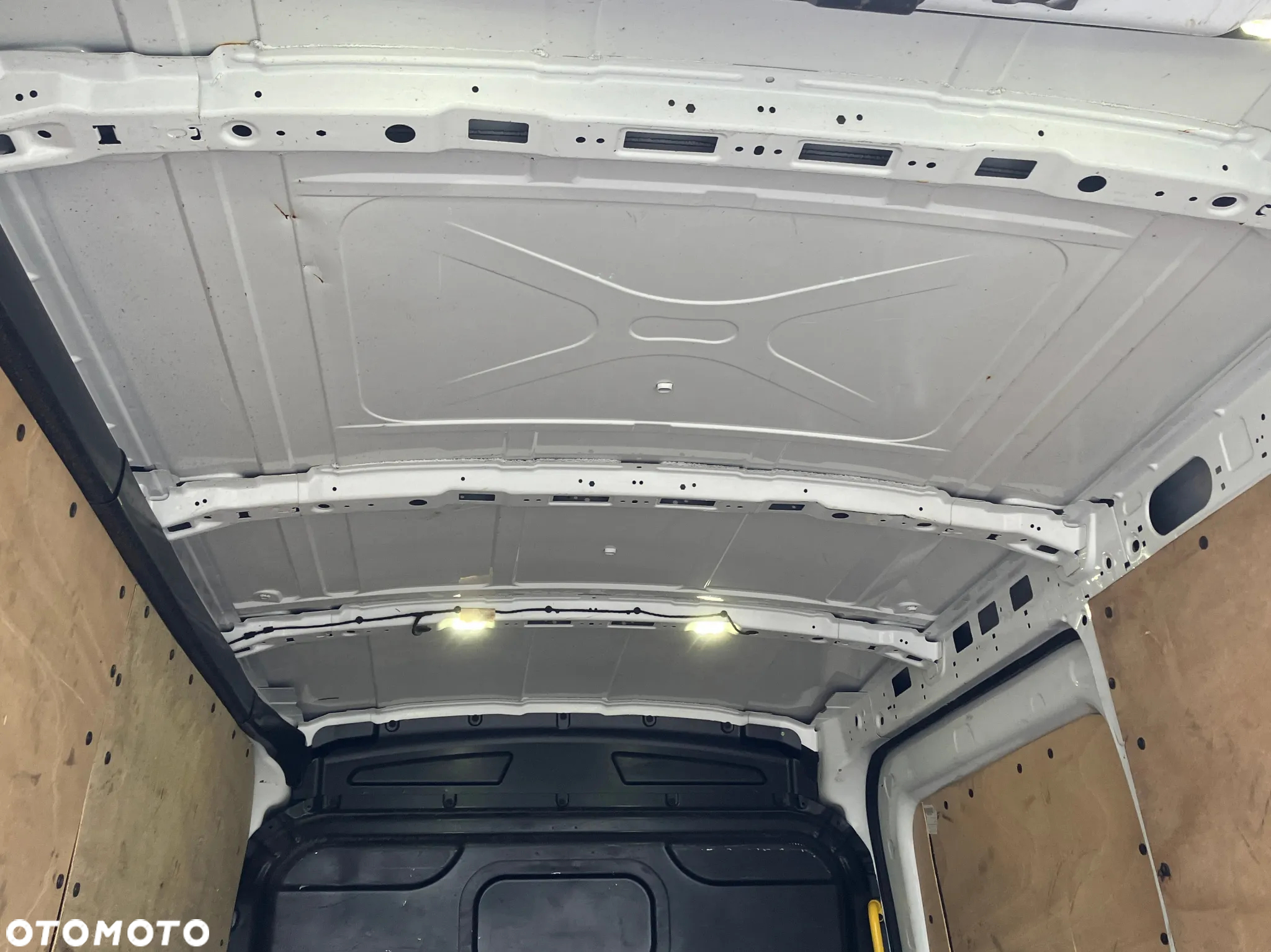 Ford Transit - 19