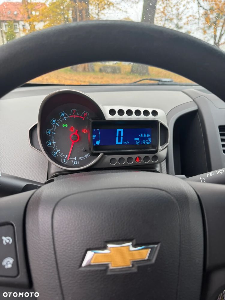 Chevrolet Aveo 1.2 LT - 7