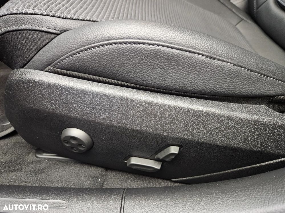 Mercedes-Benz C 300 MHEV - 33