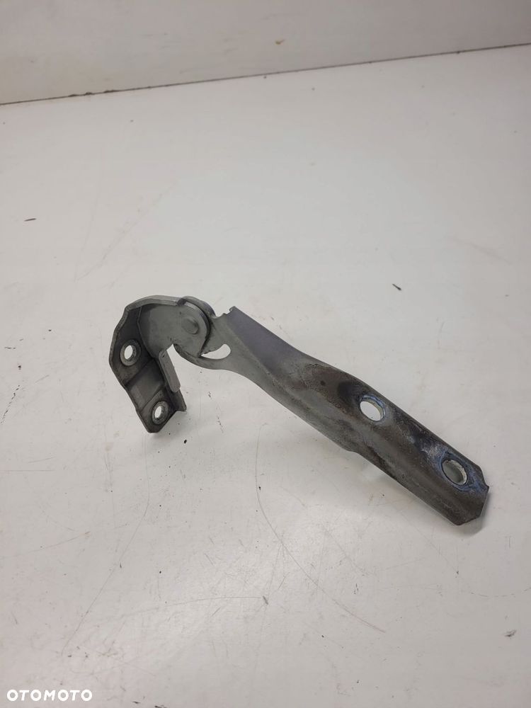 ZAWIAS MASKI PRAWY AUDI A3 8P LIFT 8P0823302 - 2