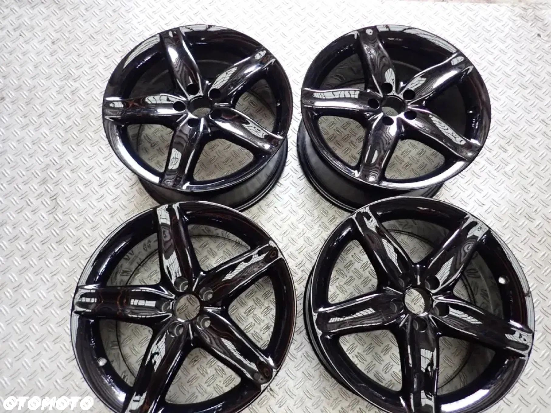 FELGI ALUMINIOWE SKODA FABIA II RS 5X100 8.5JX17 CZARNY POŁYSK - 3