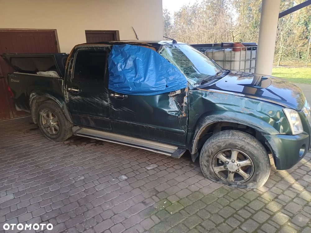 Isuzu D-Max 2.5d DC LS - 4
