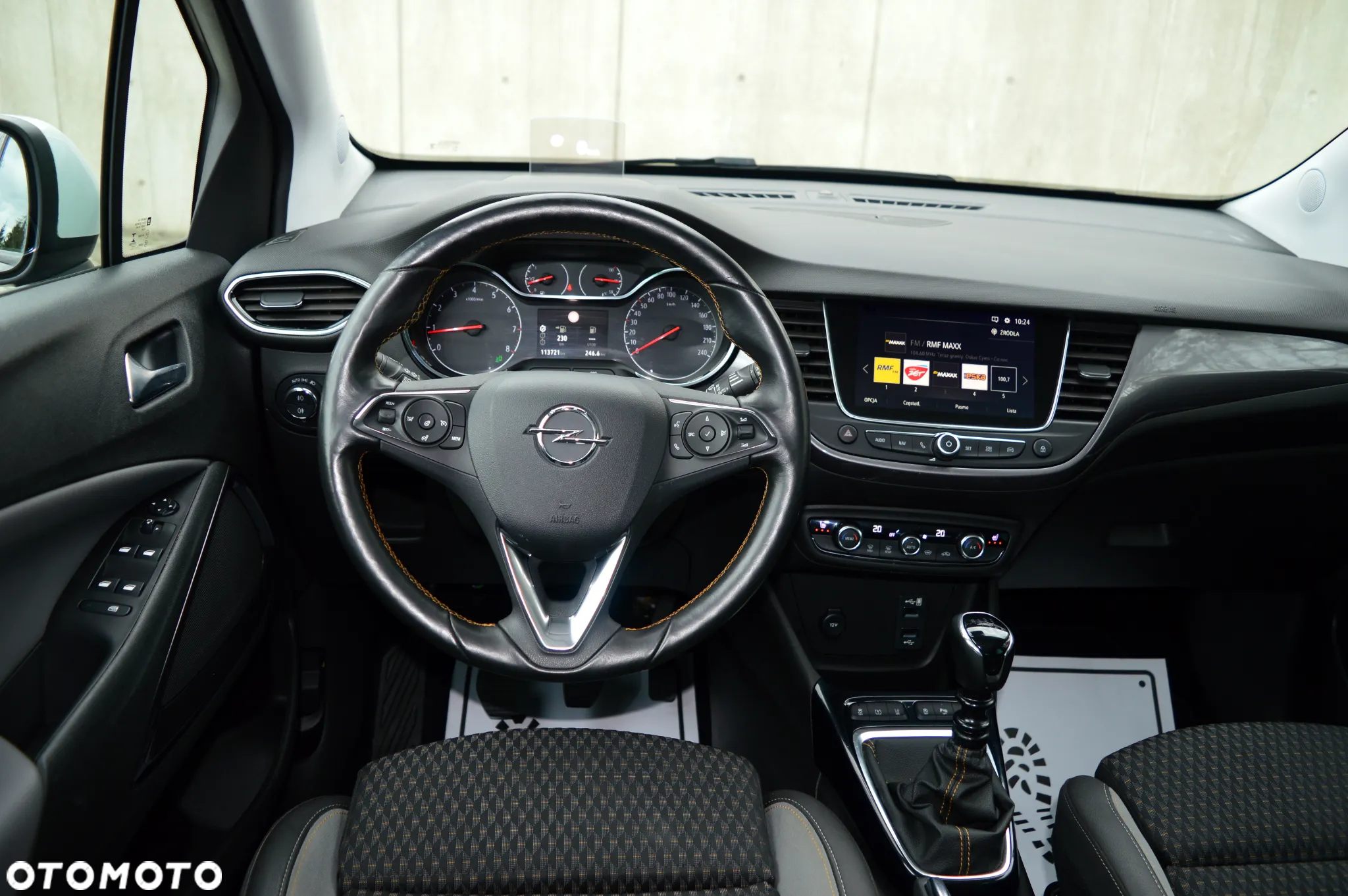 Opel Crossland X - 14