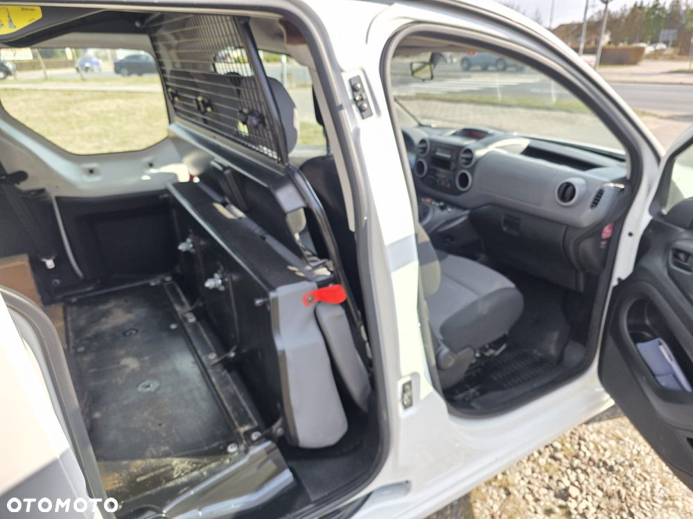 Peugeot Partner Long-5 osobowy - 16