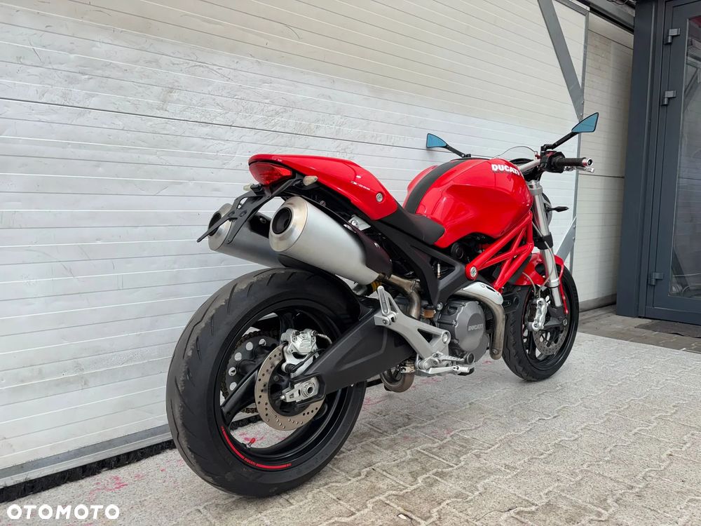 Ducati Monster - 11