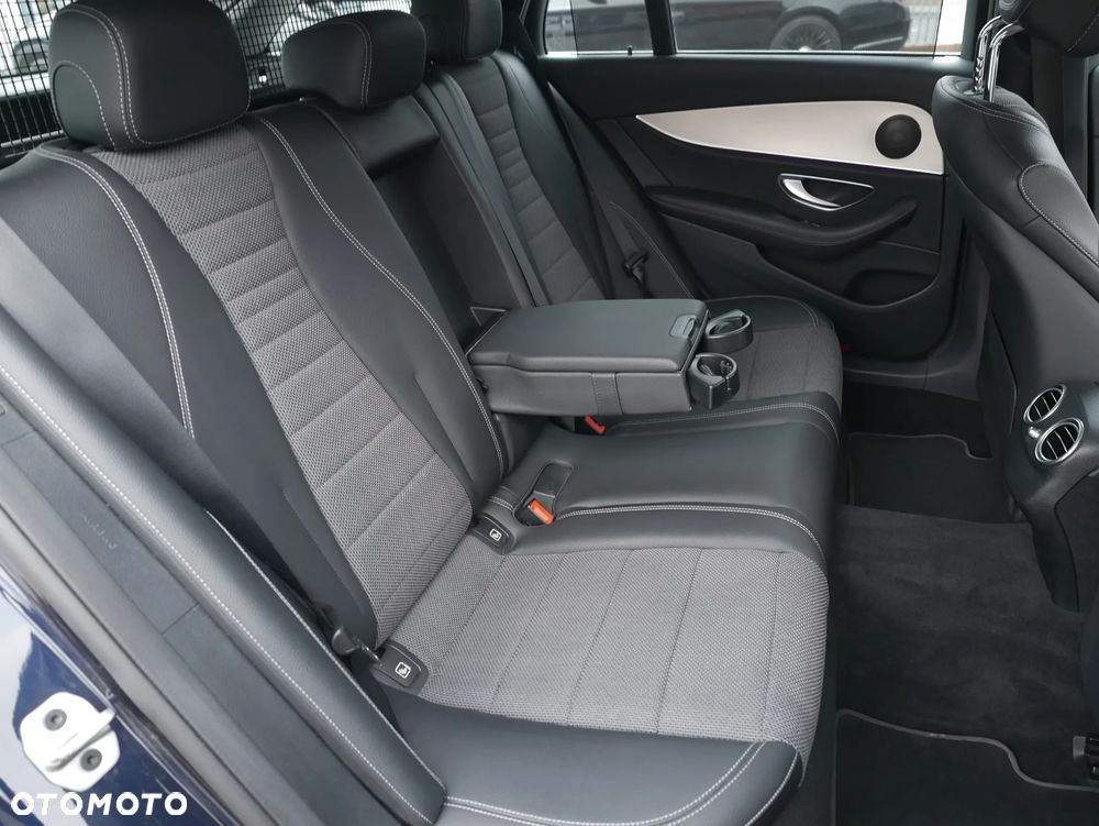Mercedes-Benz Klasa E 300 de 9G-TRONIC Avantgarde - 24