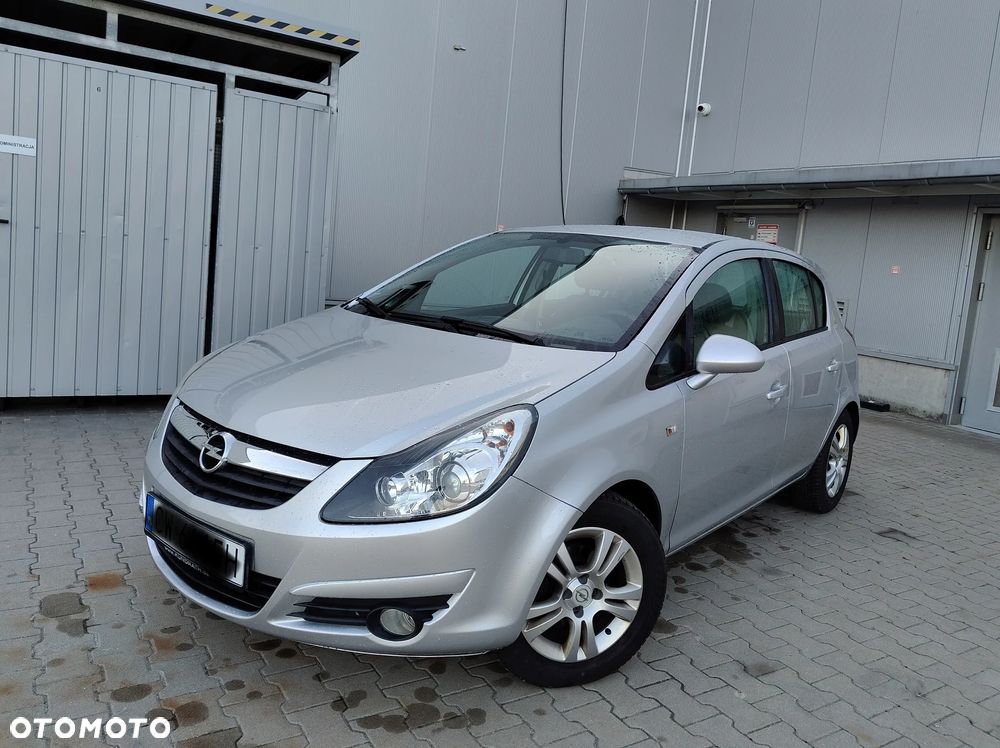 Opel Corsa 1.4 16V Cosmo - 8